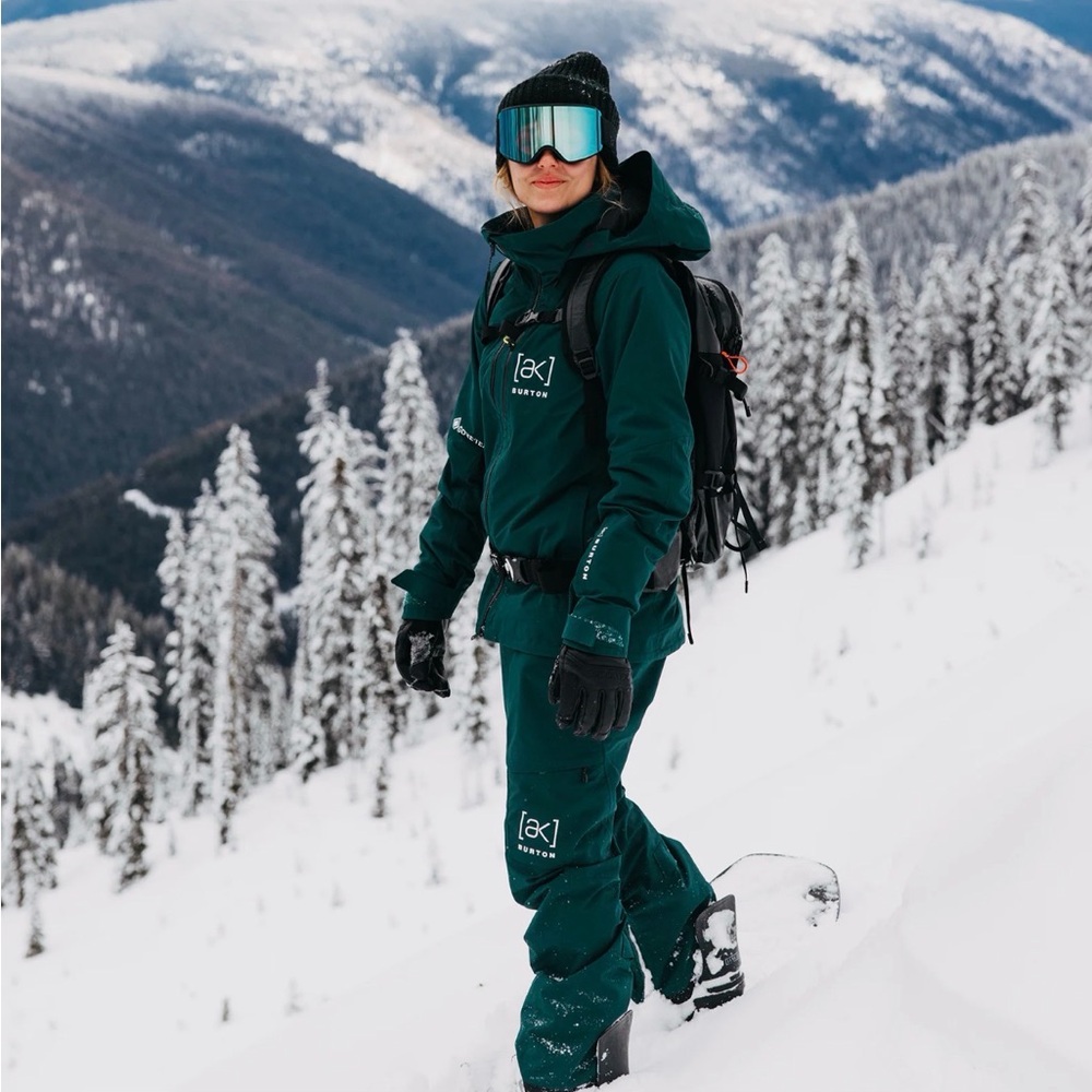 Burton Women’s Goretex ski/snowboard jacket
